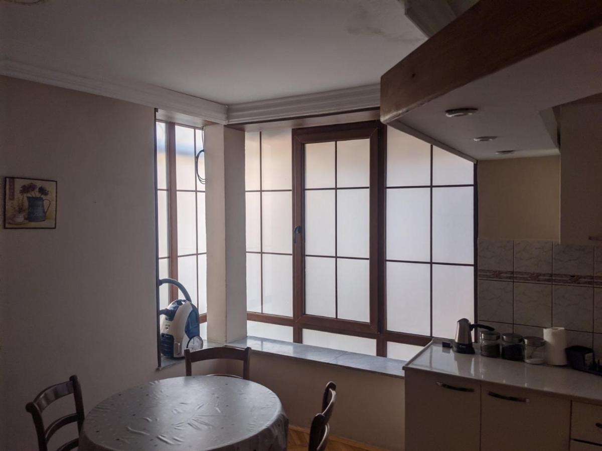 Central Apartment With City View Prizren Eksteriør billede