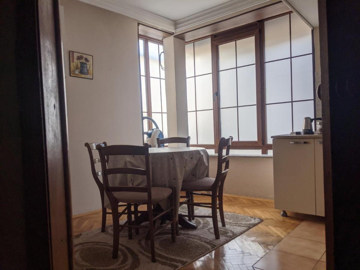 Central Apartment With City View Prizren Eksteriør billede