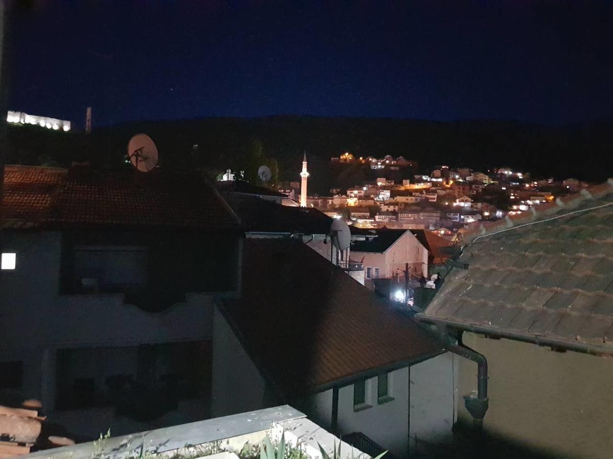 Central Apartment With City View Prizren Eksteriør billede