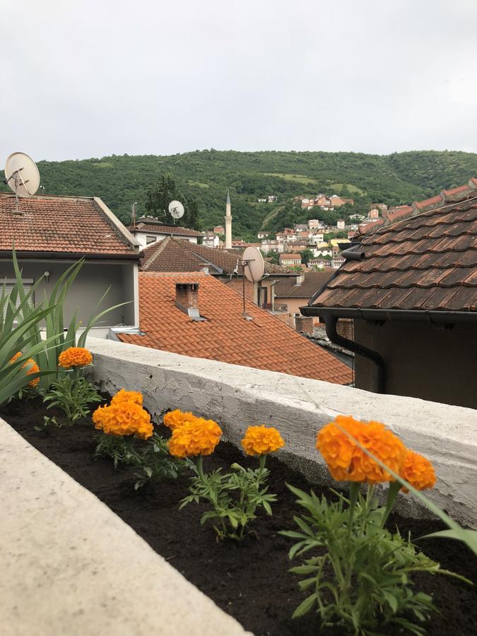 Central Apartment With City View Prizren Eksteriør billede